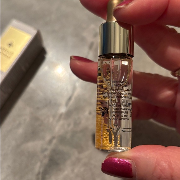 Guerlain Gift Set - Picture 3 of 6